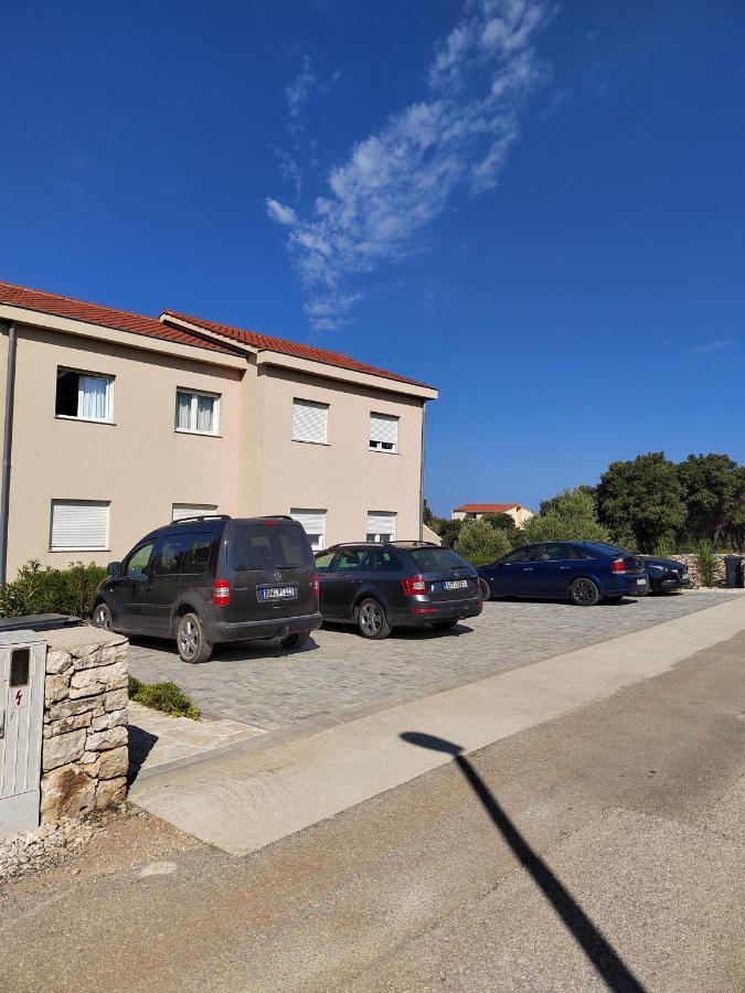 Apartments Karla I Ivano Mandre Exteriér fotografie